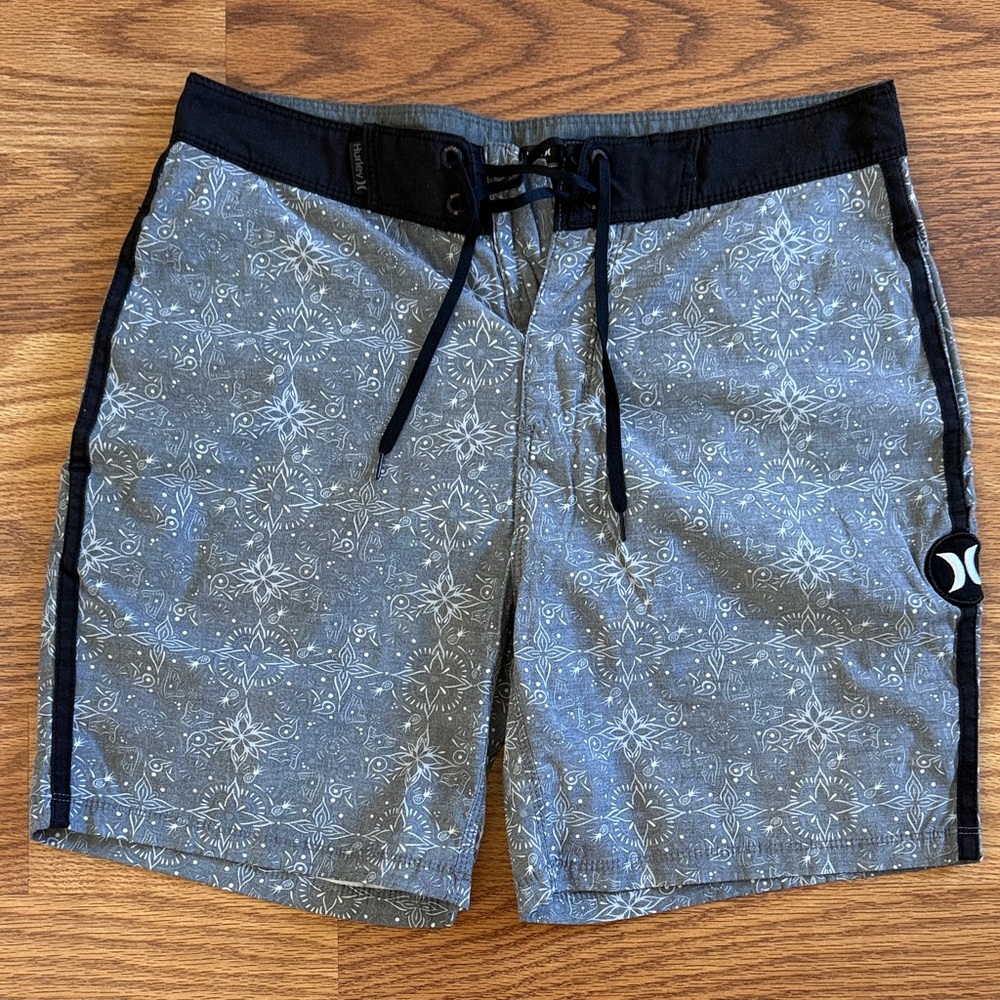 Hurley Men's Black and Gray Patterned Board Shorts